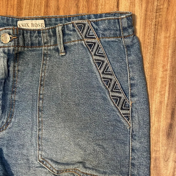 Knox Rose women’s shorts 14 large jean denim embroider stretch fray mid rise - Picture 2 of 10